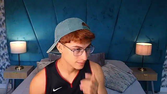 Aaron_Eze Adlı Modelin Web Kamerası Şovu