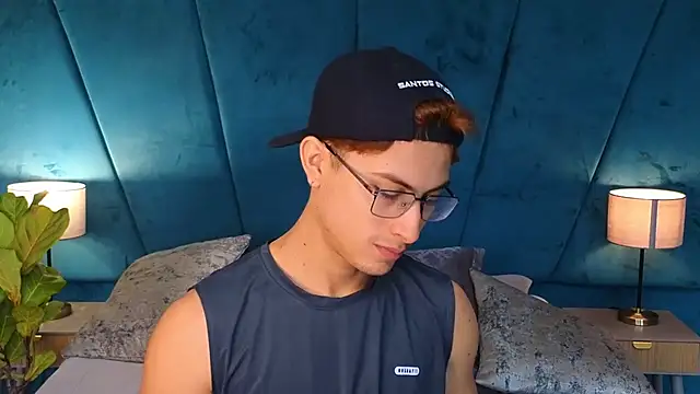 Aaron_Eze Webcam-Show