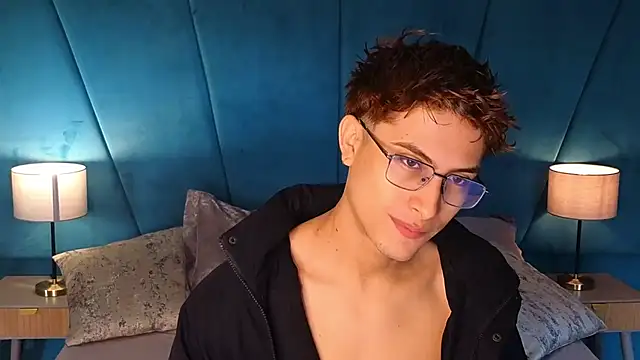 عرض كام Aaron_Eze