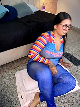 lilithst_ Show in webcam