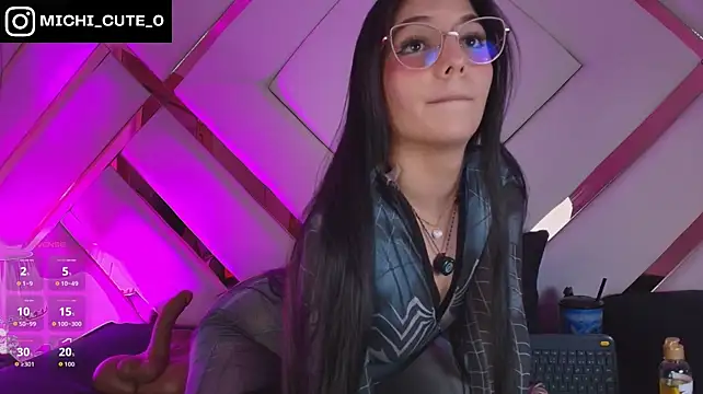 Chat +18 de michelle_cutee_ ao vivo