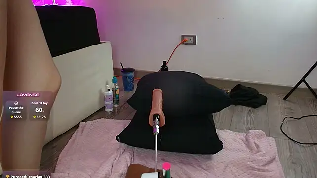 michelle_cutee_'s Webcam Show