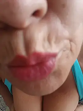 عرض كام mamilola