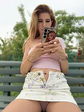 didihairypussy's Webcam Show