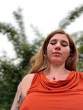 didihairypussy Adlı Modelin Web Kamerası Şovu