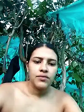 Pokazy przed kamerką – single_virgin