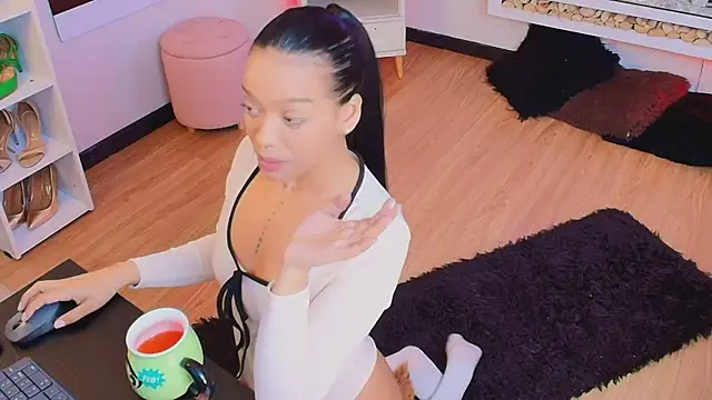Chat XXX en directo de Miss_koko_