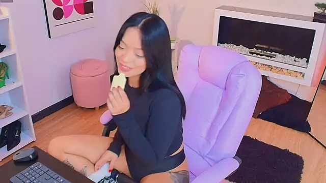 Pokazy przed kamerką – Miss_koko_
