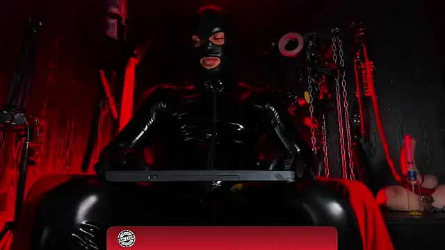 Master_Connor_BDSM Show in webcam