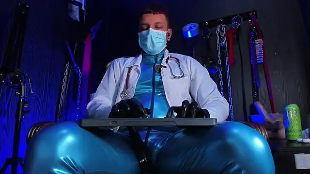 Master_Connor_BDSM: διαδικτυακό σόου στην κάμερα