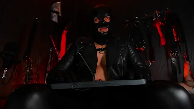 Master_Connor_BDSM Webcam show