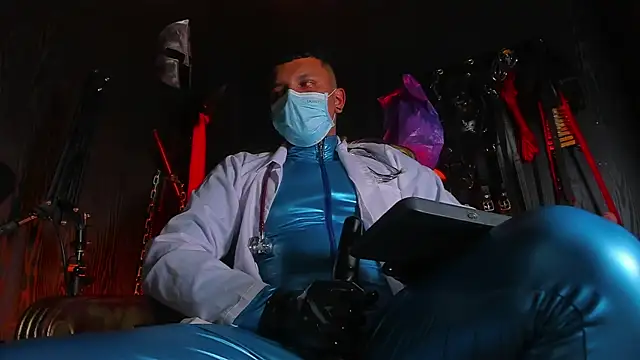 הופעת וובקאם של Master_Connor_BDSM