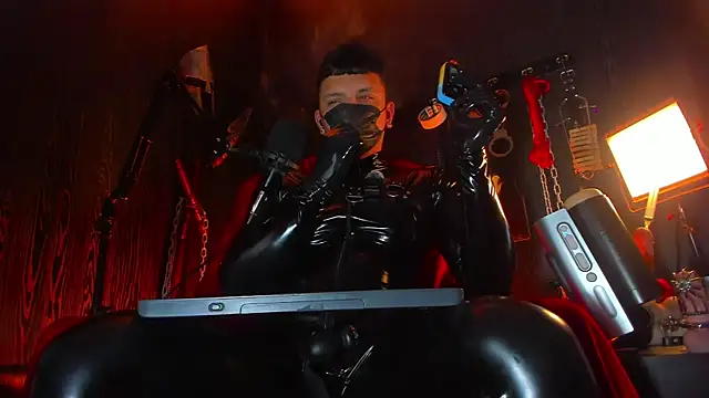 הופעת וובקאם של Master_Connor_BDSM