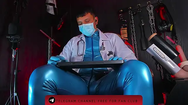 عرض كام Master_Connor_BDSM