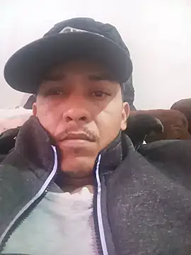 Show modela Jeur4n2 na web-kameri