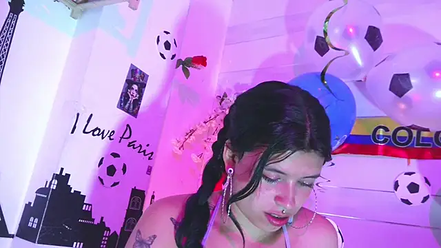 แชท XXX สดของ petite_coral