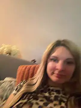 kinkysarahx Show in webcam