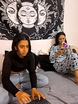 emily_n_abby élő XXX-chatje