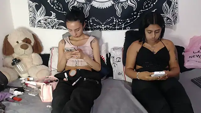 emily_n_abby Show Webcam