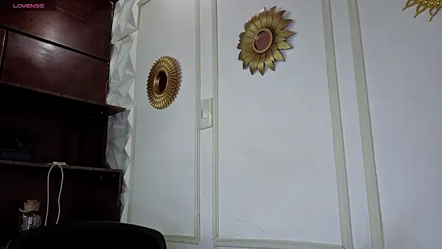 sharon_ivanna12 – Naživo chatovacia miestnosť