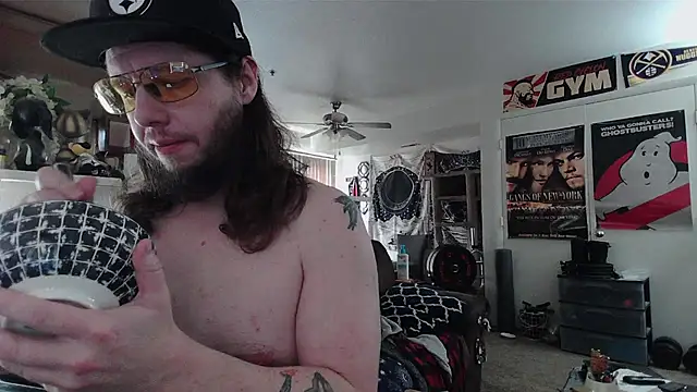 biggerisbetter12's Webcam Show