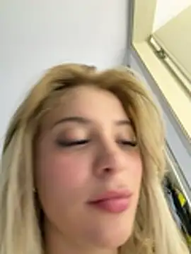 _Alicee_1 Adlı Modelin Web Kamerası Şovu