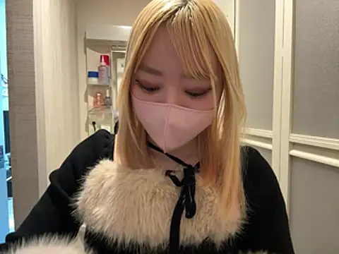 pinkudayo_girl élő XXX-chatje