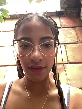 elegant__rouse's Webcam Show