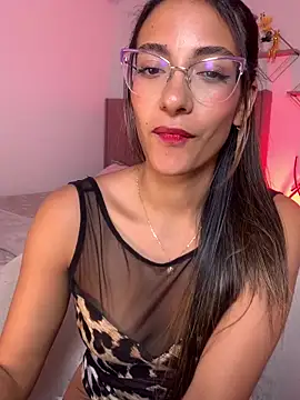elegant__rouse Adlı Modelin Canlı XXX Sohbeti