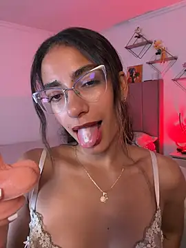 Chat XXX en directo de elegant__rouse