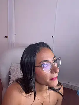 Chat +18 de elegant__rouse ao vivo