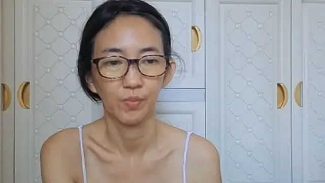 แชท XXX สดของ ClitGodess