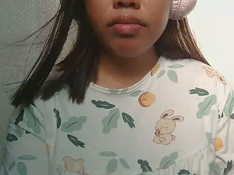ChubbyButty Adlı Modelin Canlı XXX Sohbeti