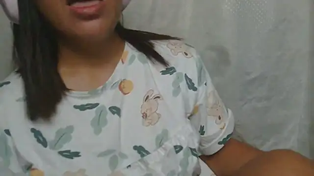 ChubbyButty Adlı Modelin Canlı XXX Sohbeti