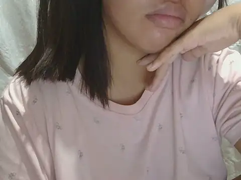 ChubbyButty Adlı Modelin Canlı XXX Sohbeti