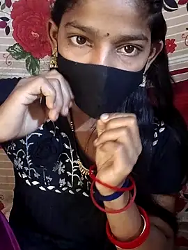 Itz_Aisha__ Adlı Modelin Canlı XXX Sohbeti