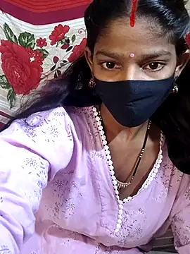 Itz_Aisha__ Adlı Modelin Canlı XXX Sohbeti