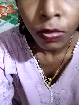 Itz_Aisha__のライブXXXチャット