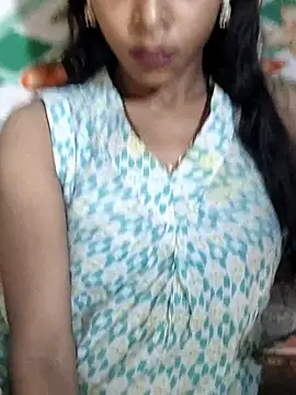 Itz_Aisha__ Adlı Modelin Canlı XXX Sohbeti