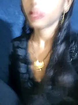 Itz_Aisha__ Chat XXX in diretta