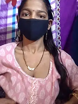 Chat +18 de Itz_Aisha__ ao vivo