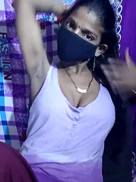 Itz_Aisha__ élő XXX-chatje