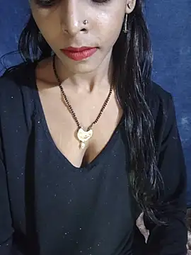 Itz_Aisha__ Chat XXX in diretta