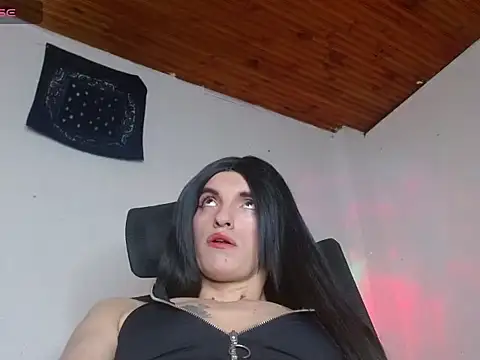 Pokazy przed kamerką – Scarlett_crastrawberry