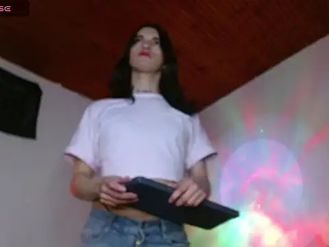 Pokazy przed kamerką – Scarlett_crastrawberry