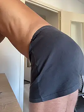 babyboy2021xxx Show in webcam