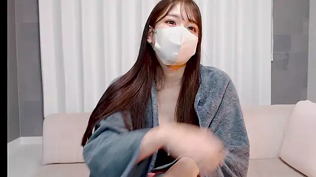 LOVE_MIREI_LOVE: διαδικτυακό σόου στην κάμερα
