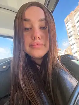 KiraSunshine Show in webcam