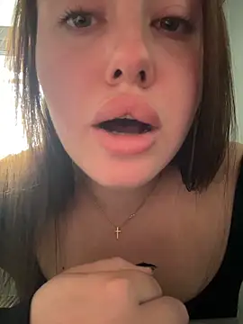 دردشة KiraSunshine الجنسية المباشرة