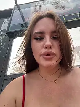 Chat XXX en directo de KiraSunshine
